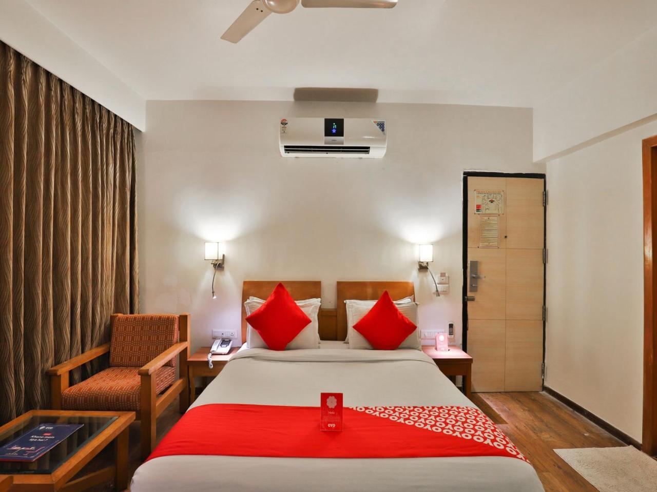 Oyo 1123 Hotel Rock Regency Ahmedabad Eksteriør bilde