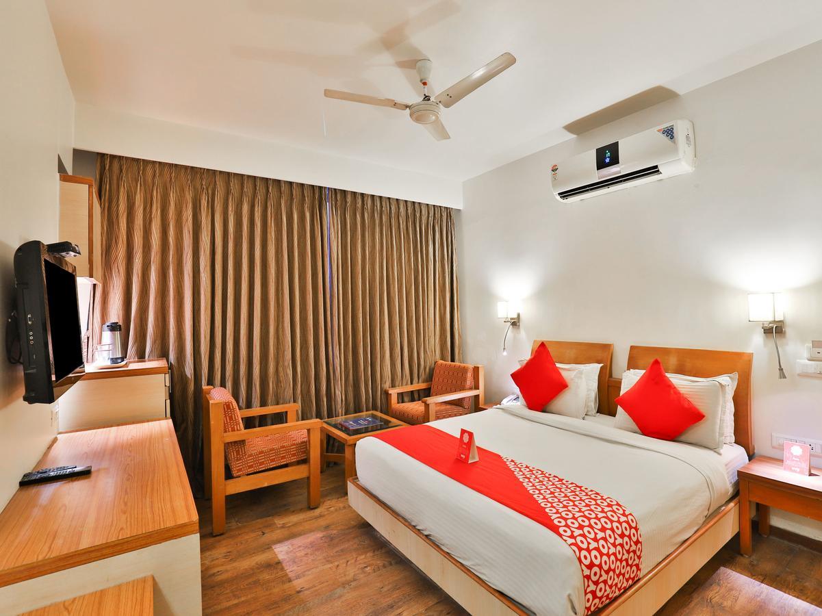 Oyo 1123 Hotel Rock Regency Ahmedabad Eksteriør bilde