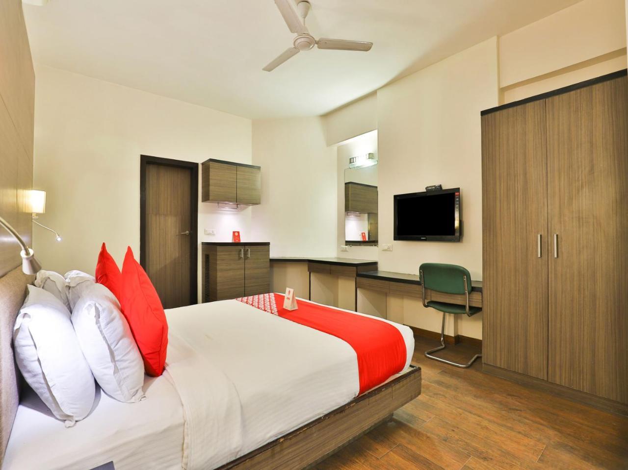 Oyo 1123 Hotel Rock Regency Ahmedabad Eksteriør bilde