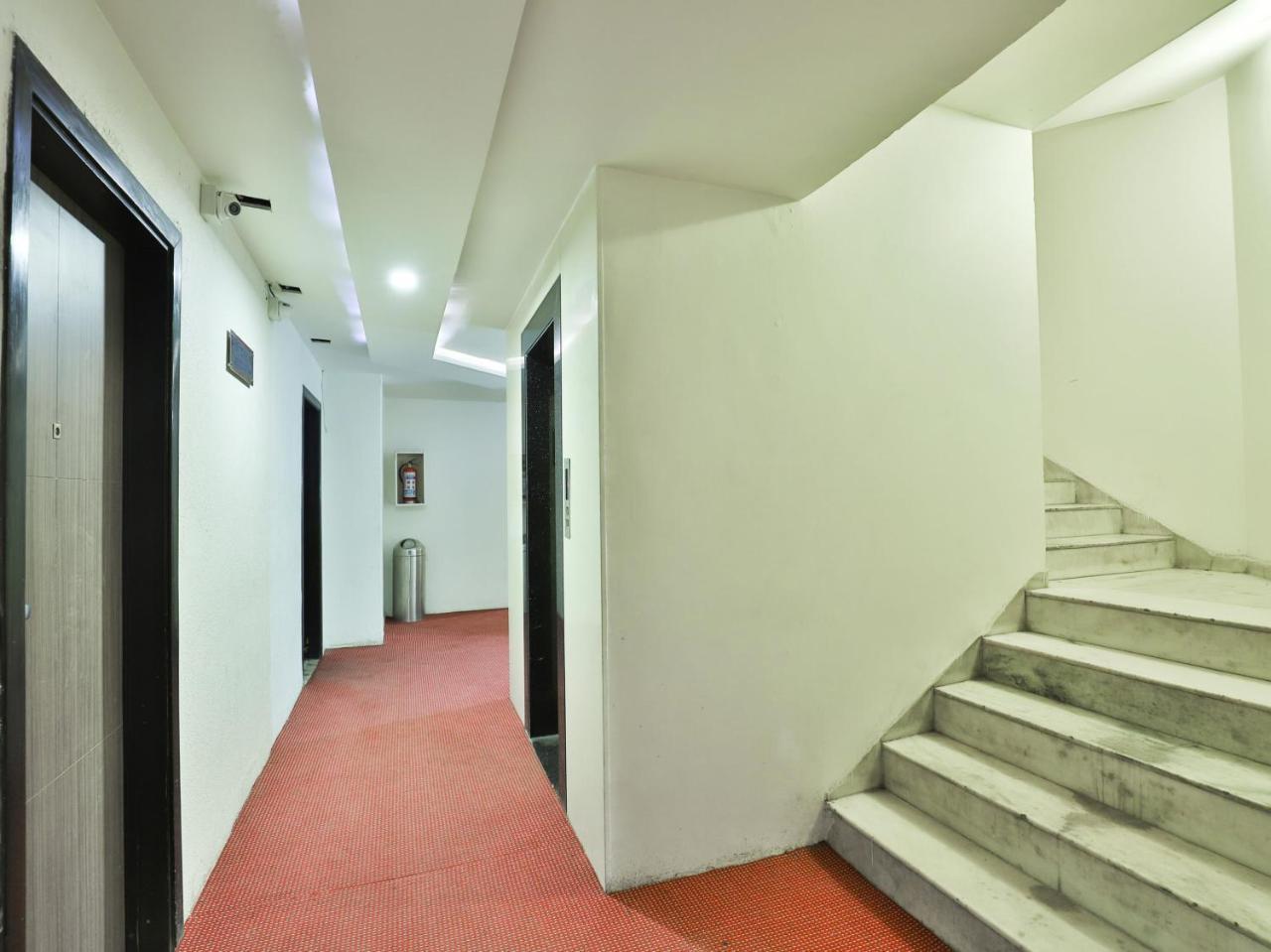 Oyo 1123 Hotel Rock Regency Ahmedabad Eksteriør bilde