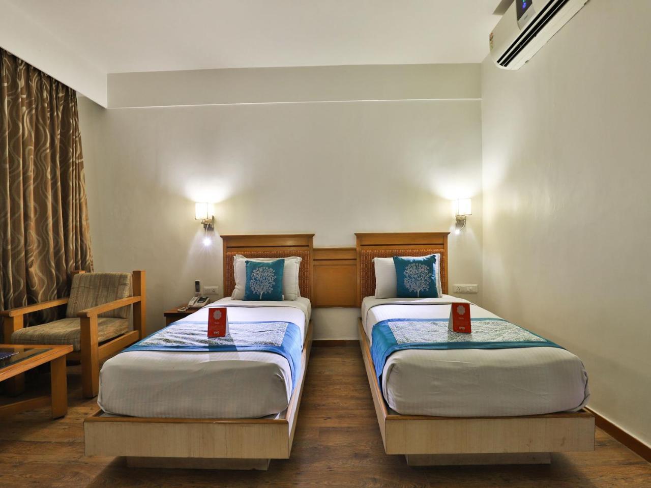 Oyo 1123 Hotel Rock Regency Ahmedabad Eksteriør bilde