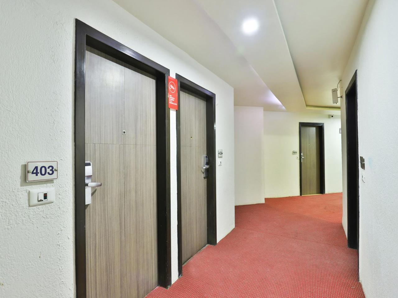Oyo 1123 Hotel Rock Regency Ahmedabad Eksteriør bilde