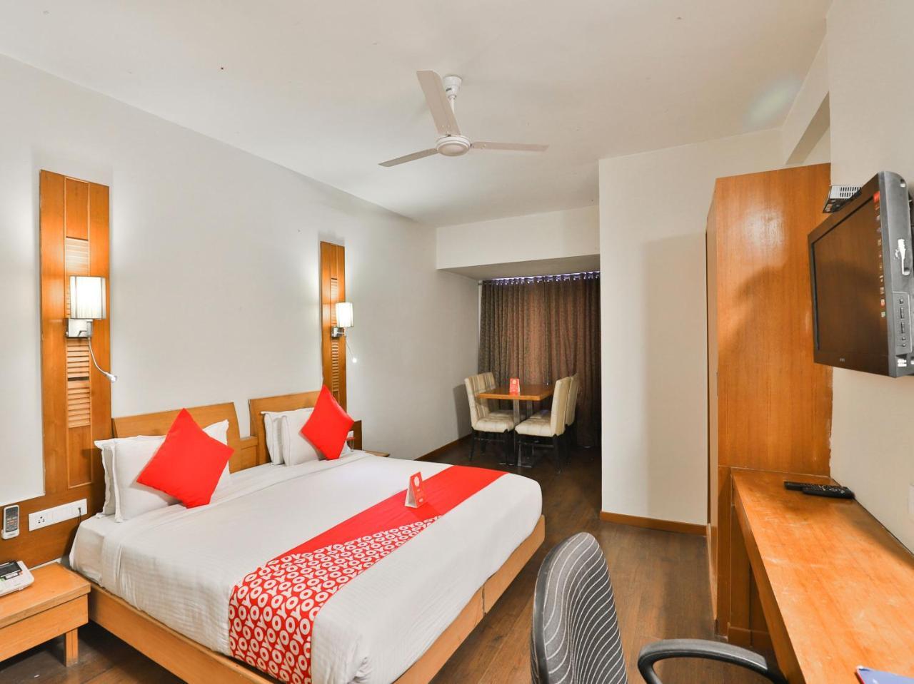 Oyo 1123 Hotel Rock Regency Ahmedabad Eksteriør bilde