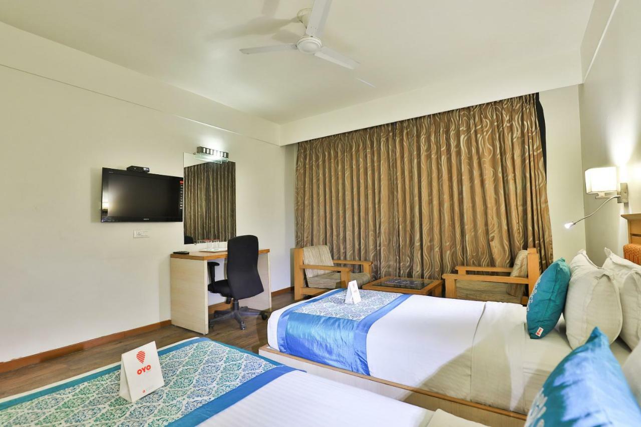 Oyo 1123 Hotel Rock Regency Ahmedabad Eksteriør bilde